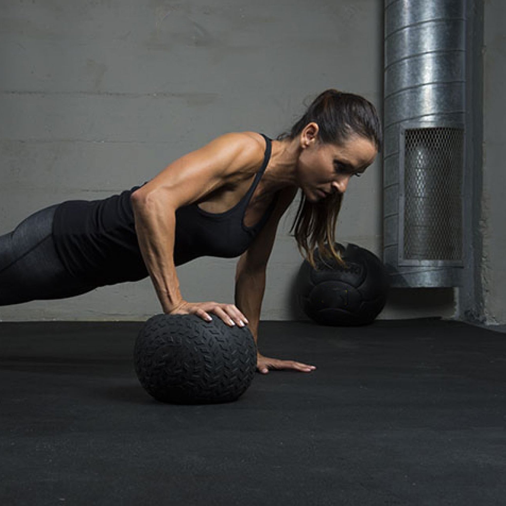 Heavy Duty Treaded Slam Balls – Non-Bounce Rubber Weight Balls for Core, Power & Strength Workouts | Individual & Set Options (3KG–25KG)