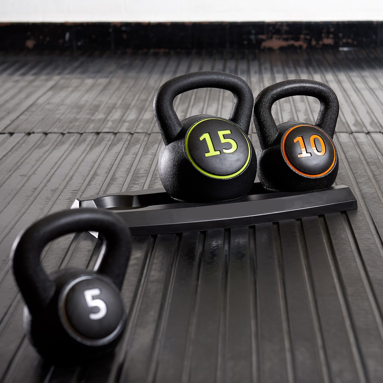 Compact 3-Piece Kettlebell Set – Ergonomic Vinyl-Coated Weights (5lb/10lb/15lb) for Functional Training & Strength Workouts in Home Gyms or Small Spaces